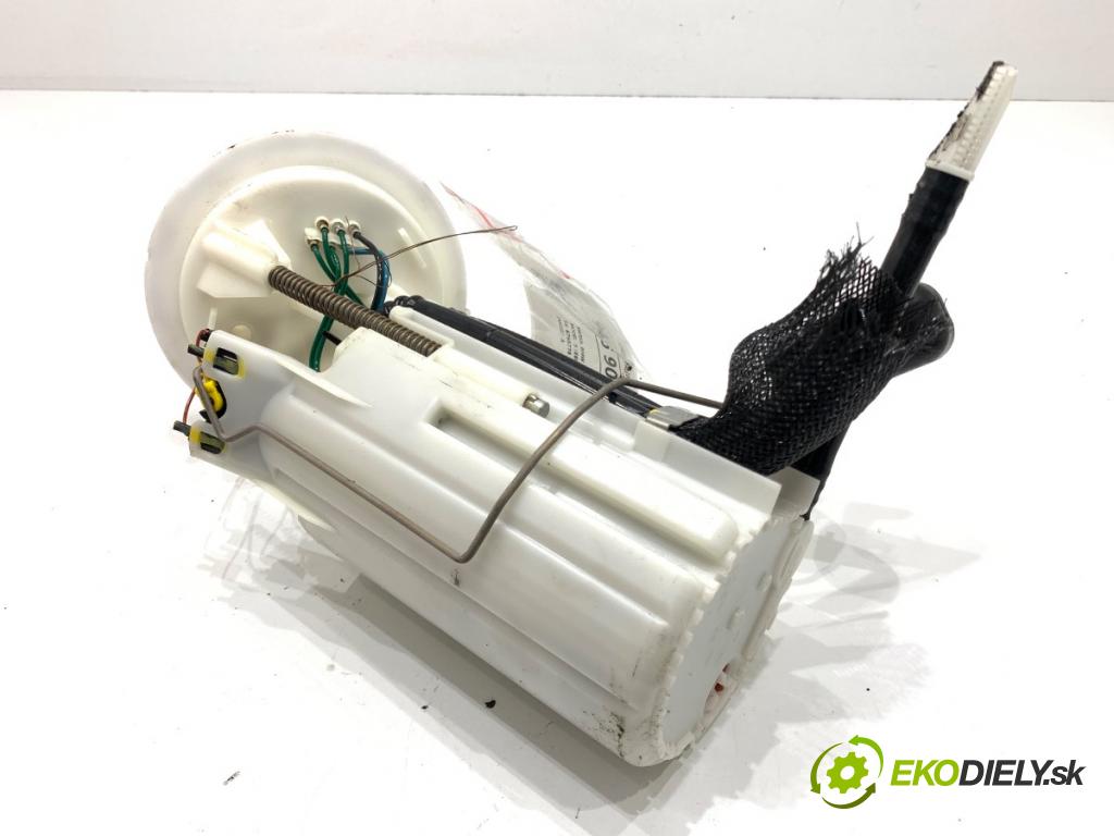 BMW E60 sedan 2004 125 kW 520 i 2171 pumpa paliva 6765778
