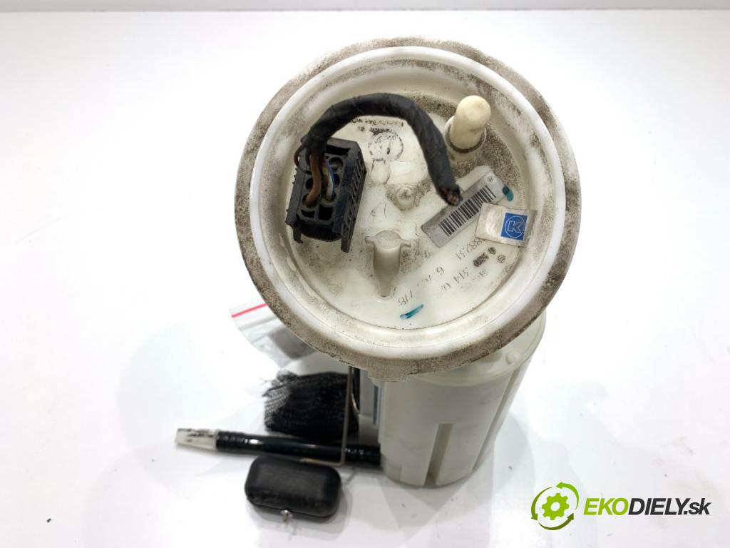 BMW E60 sedan 2004 125 kW 520 i 2171 pumpa paliva 6765778