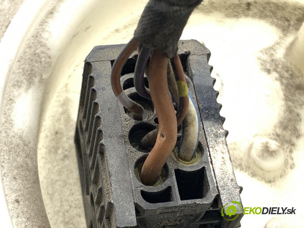 BMW E60 sedan 2004 125 kW 520 i 2171 pumpa paliva 6765778