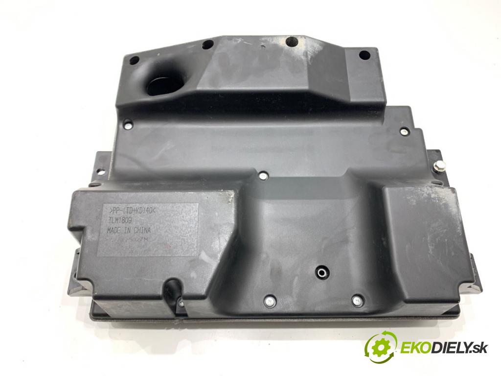 HONDA CR-V III SUV 2007 103 kW 2.2 i-CTDi 4WD (RE6) 2204 subwoofer  (Audio zariadenie)