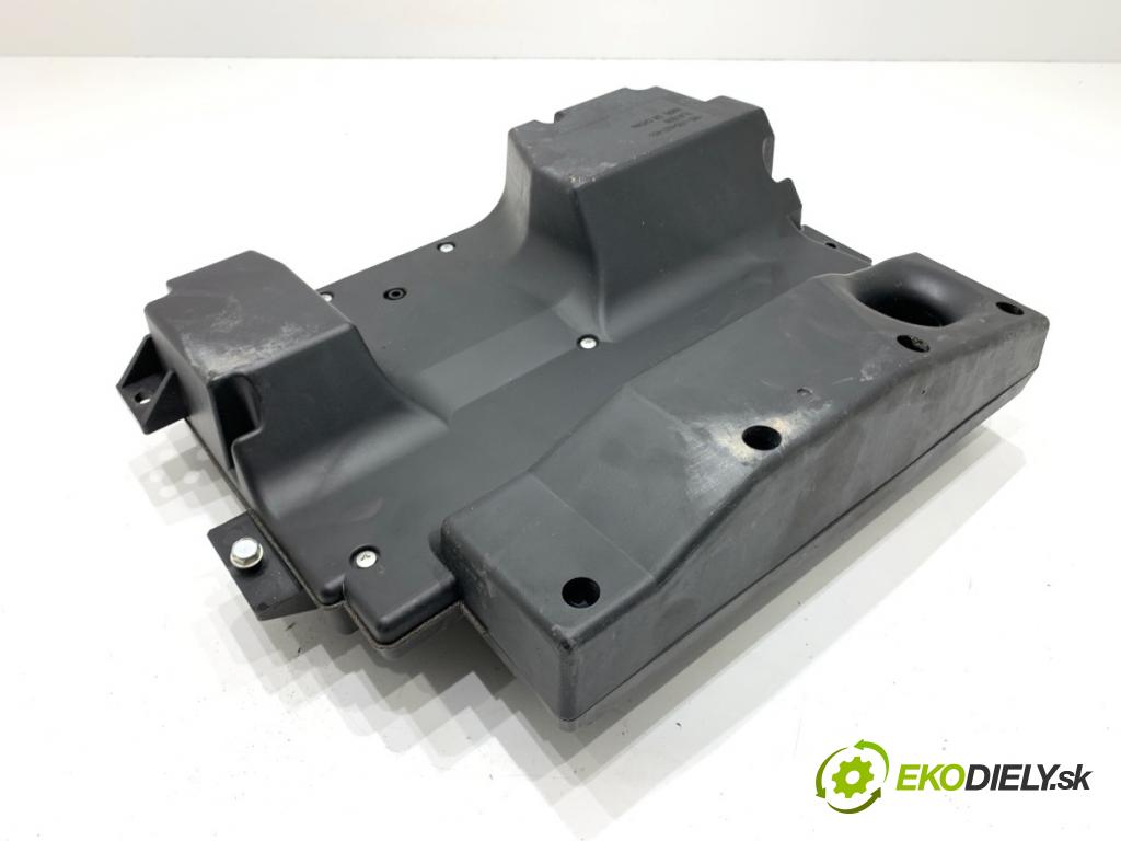 HONDA CR-V III SUV 2007 103 kW 2.2 i-CTDi 4WD (RE6) 2204 subwoofer  (Audio zariadenie)