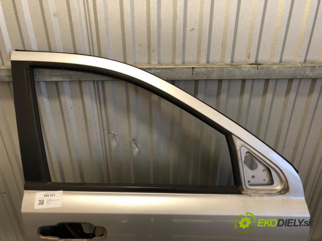 KIA SORENTO I SUV 2008 125 kW 2.5 CRDi 2497 dveře pravý přední část