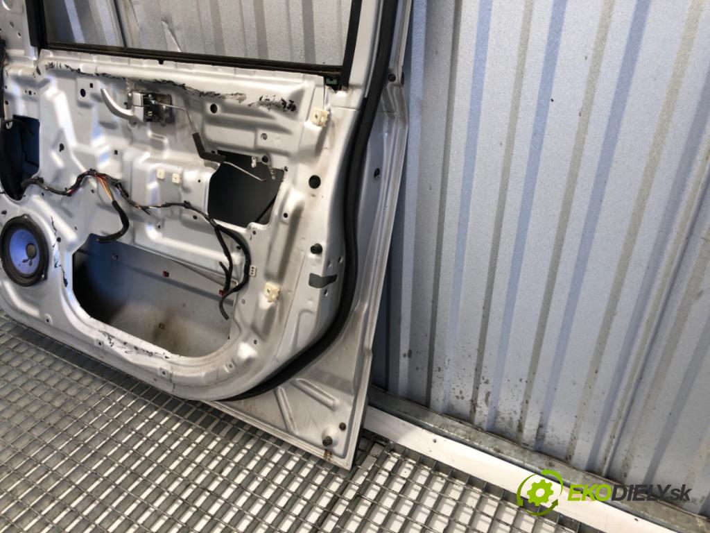 KIA SORENTO I SUV 2008 125 kW 2.5 CRDi 2497 dveře pravý přední část