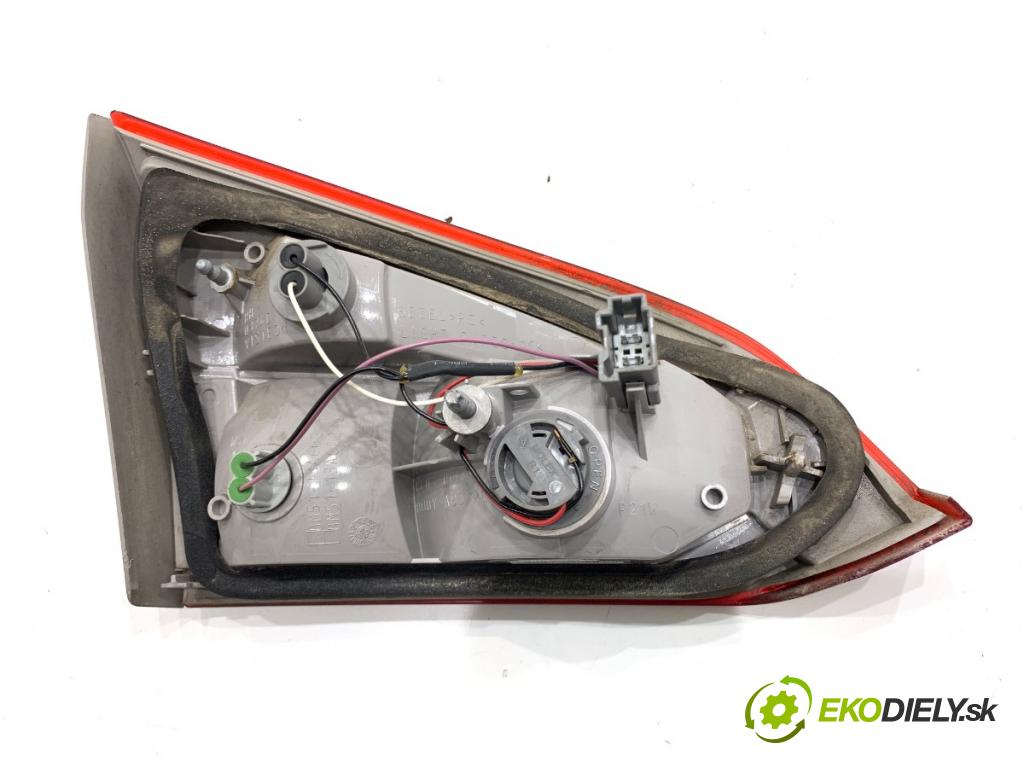 FORD FOCUS III Kombi 2013 92 kW 1.0 EcoBoost 998 Svetlo pravy zad vnútorná BM51-13A602-BC