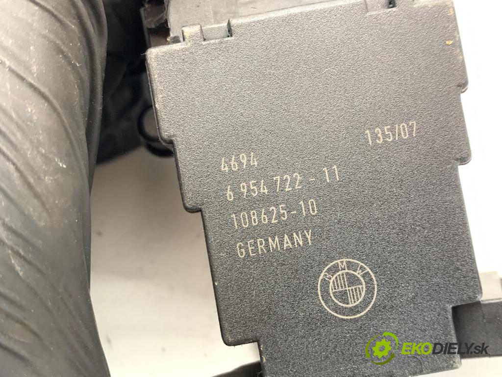 BMW E61 Kombi 2007 173 kW 530 d 2993 spinačka 6954722 (Spínacia skrinka)