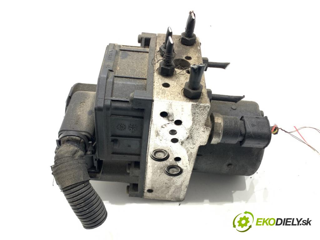 AUDI A6 C5 Kombi 2003 132 kW 2.5 TDI quattro 2496 pumpa ABS 0265950054 (Pumpa ABS)