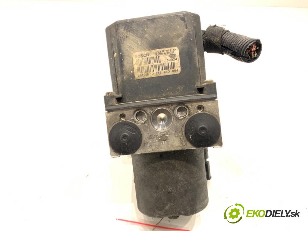AUDI A6 C5 Kombi 2003 132 kW 2.5 TDI quattro 2496 pumpa ABS 0265950054 (Pumpa ABS)