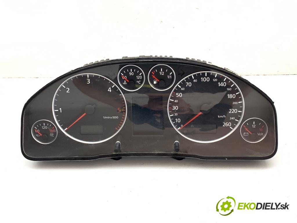 AUDI A6 C5 Kombi 2003 132 kW 2.5 TDI quattro 2496 Prístrojovka 4B0920933M (Prístrojová doska)