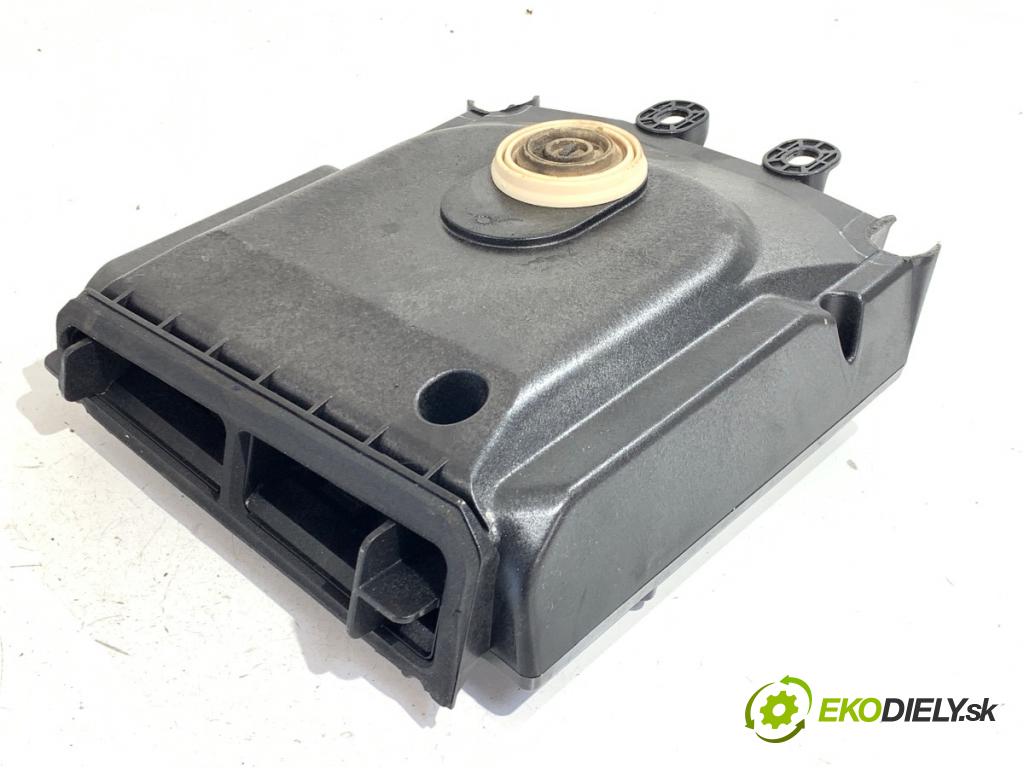 BMW E60 sedan 2004 125 kW 520 i 2171 reproduktory 6919353