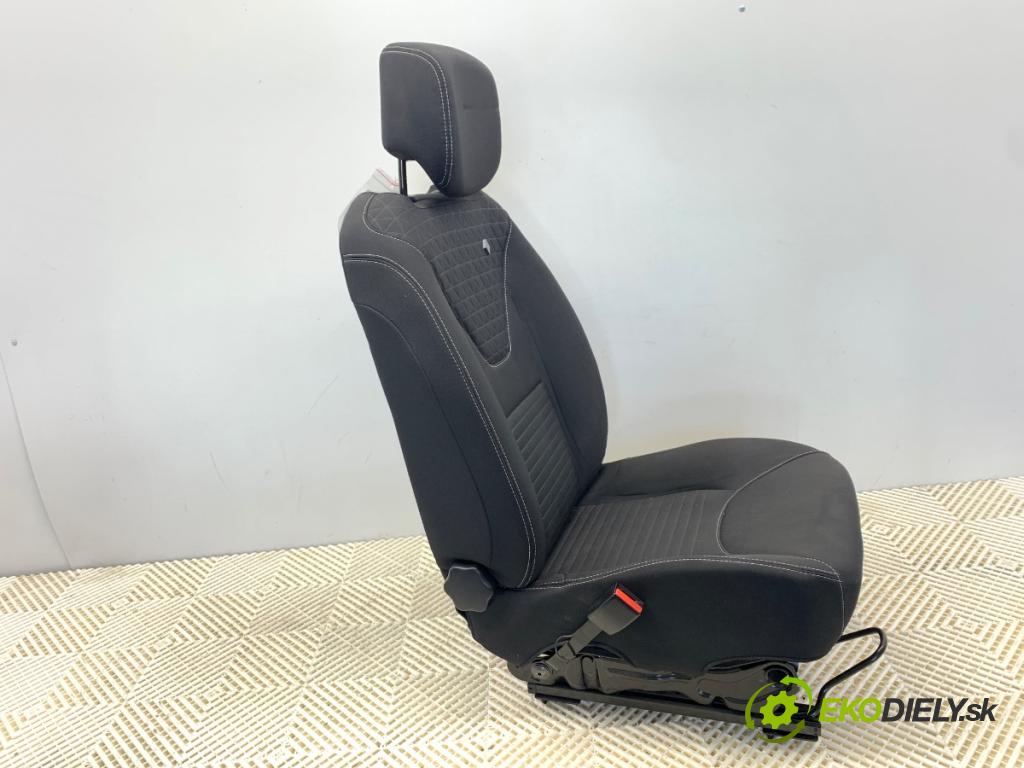 RENAULT CLIO IV liftback 2018 54 kW 1.2 16V 1149 Sedadlo ľavy predný