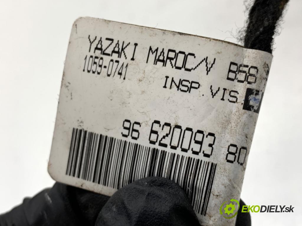 CITROEN C4 PICASSO I nadwozie wielkoprzestrzenne (MPV) 2009 80 kW 1.6 HDi 1560 zámok dveře pravý přední část 24094158