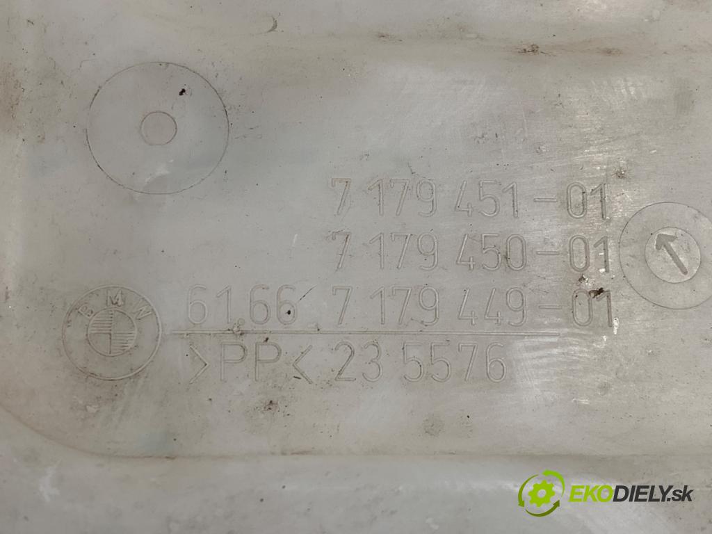 BMW E61 Kombi 2007 173 kW 530 d 2993 nádržka ostřikovačů 7179449
