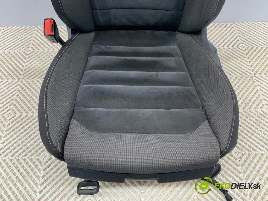 VW GOLF VII Kombi 2015 81 kW 1.6 TDI 1598 Sedadlo ľavy predný