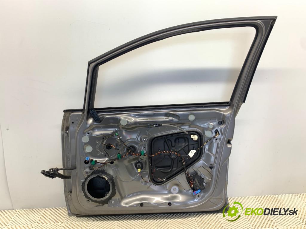 VW GOLF VII Kombi 2015 81 kW 1.6 TDI 1598 Dvere pravy predný