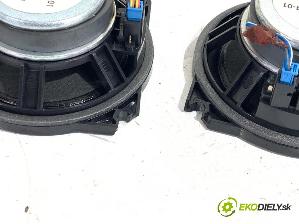 BMW E61 Kombi 2007 173 kW 530 d 2993 reproduktory 6919353