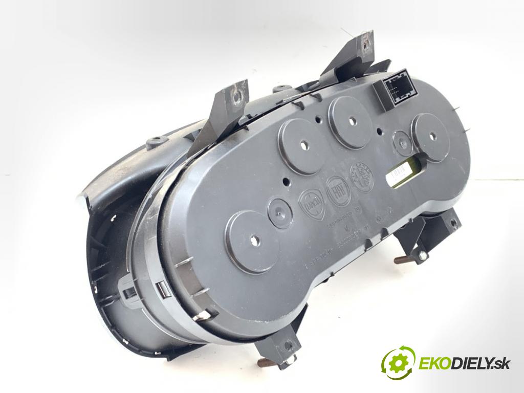 FIAT PUNTO EVO liftback 2010 55 kW 1.3 D Multijet (199AXC1A, 199BXC1A, 199AXT1A, 199BXT1A) 1248 prístrojovka 5550050900 (Přístrojová deska)