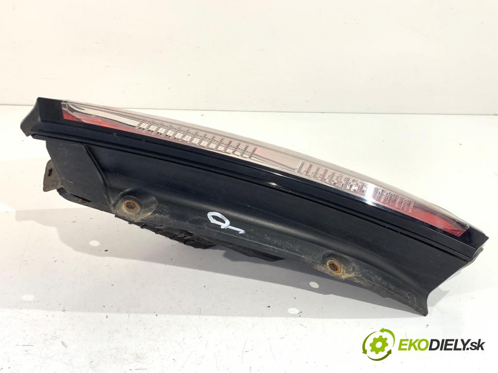 FIAT PUNTO EVO liftback 2010 55 kW 1.3 D Multijet (199AXC1A, 199BXC1A, 199AXT1A, 199BXT1A) 1248 Svetlo pravy zad 518497390