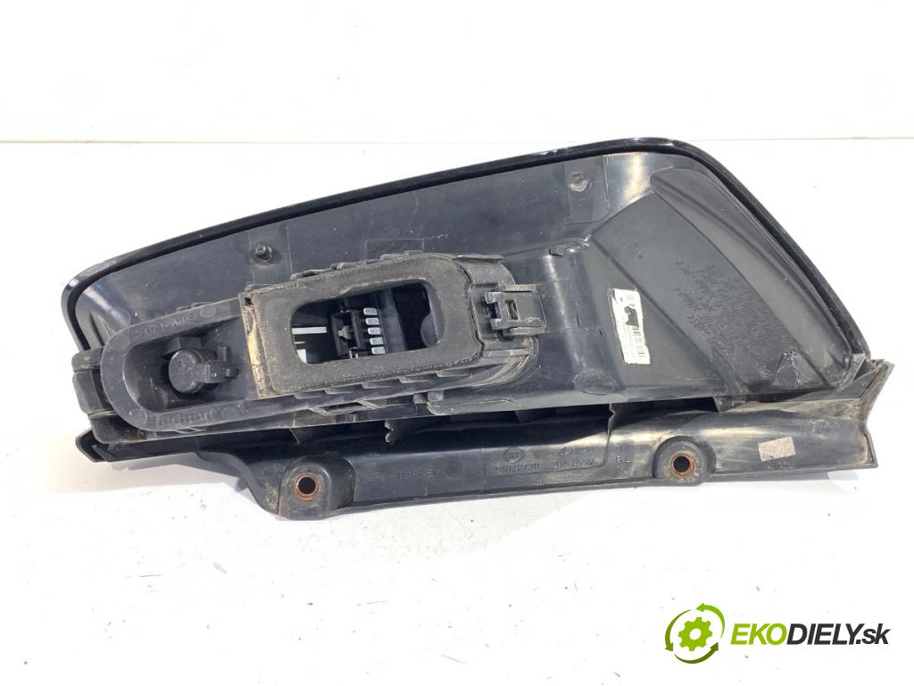 FIAT PUNTO EVO liftback 2010 55 kW 1.3 D Multijet (199AXC1A, 199BXC1A, 199AXT1A, 199BXT1A) 1248 Svetlo ľavy zad 518497380