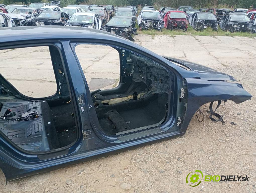 HYUNDAI i30 liftback 2018 88 kW 1.0 T-GDI 998 karoséria ČTVRŤÁK: Blatník prah strecha PODŁUŻNICA