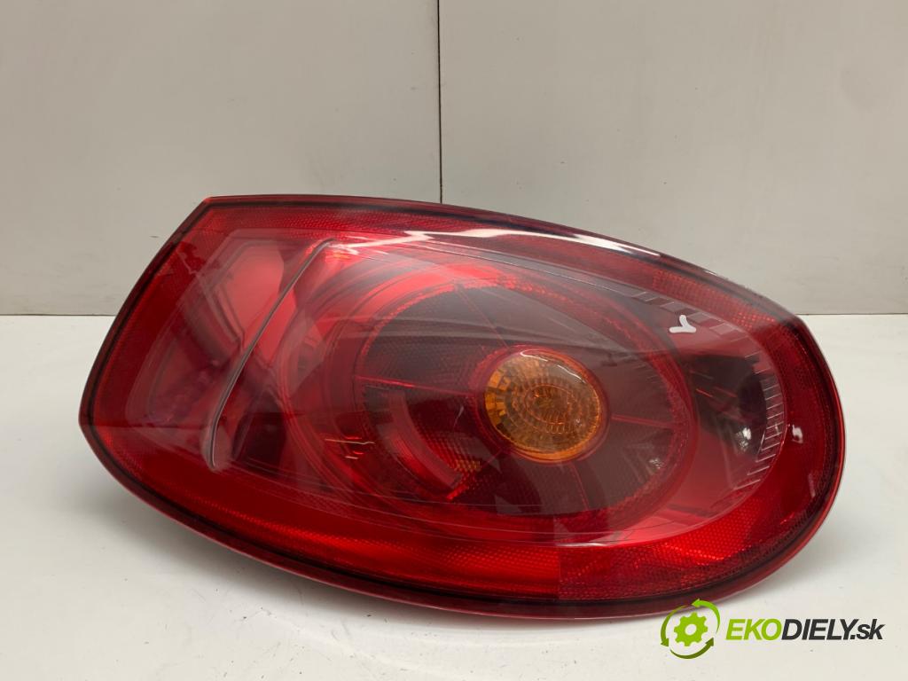 FIAT BRAVO II liftback 2007 110 kW 1.4 T-Jet (198AXF1B) 1368 Svetlo ľavy zad 