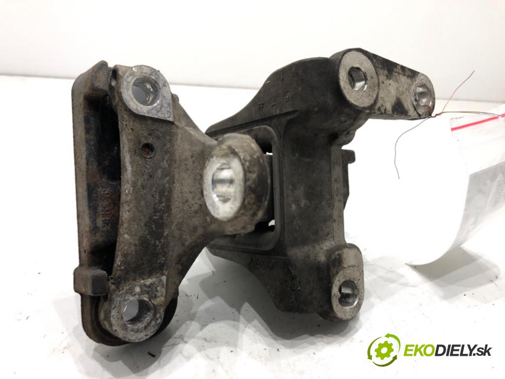 HONDA CR-V III SUV 2007 103 kW 2.2 i-CTDi 4WD (RE6) 2204 AirBag Motor ľavy