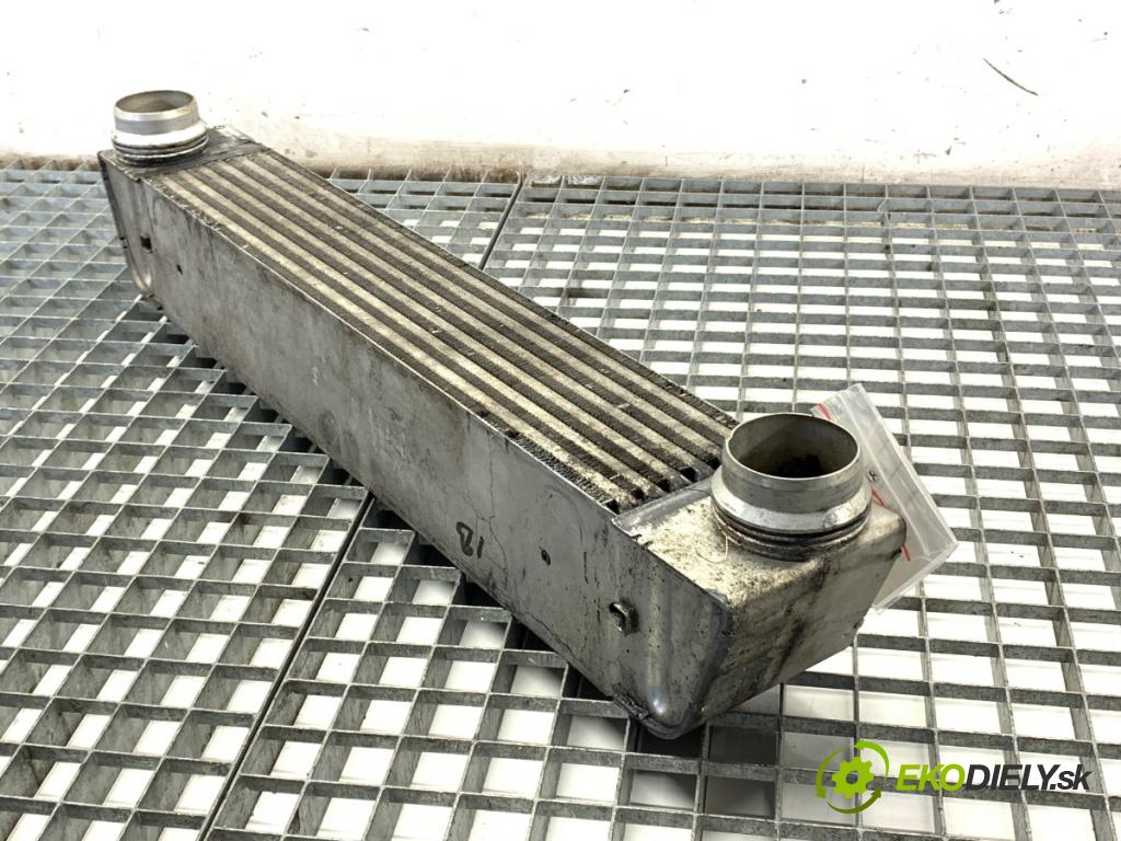 BMW E61 Kombi 2007 173 kW 530 d 2993 intercooler 7795823 (Intercooler (chladič nasávaného vzduchu))