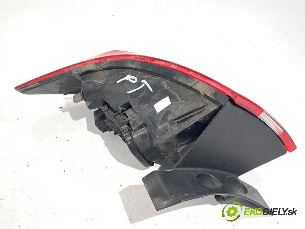 RENAULT CLIO IV liftback 2018 54 kW 1.2 16V 1149 Svetlo pravy zad 265509846R