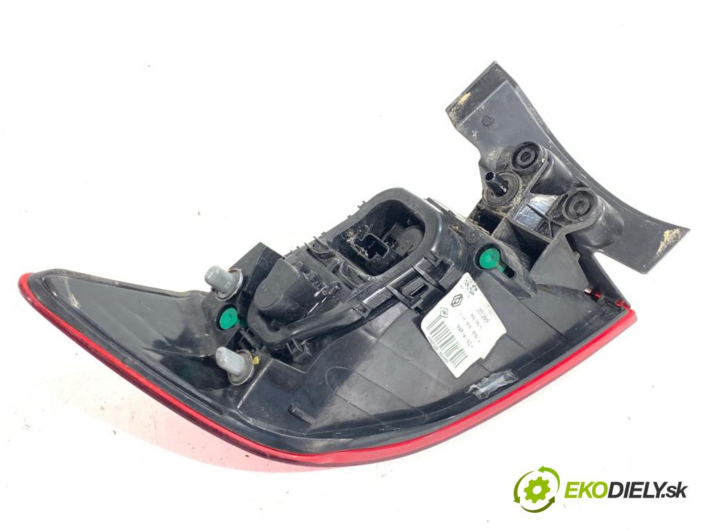 RENAULT CLIO IV liftback 2018 54 kW 1.2 16V 1149 Svetlo pravy zad 265509846R