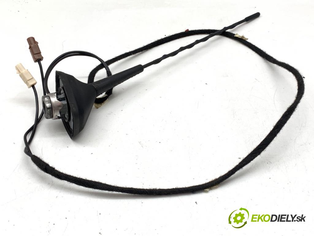 RENAULT CLIO IV liftback 2018 54 kW 1.2 16V 1149 ANTENA 