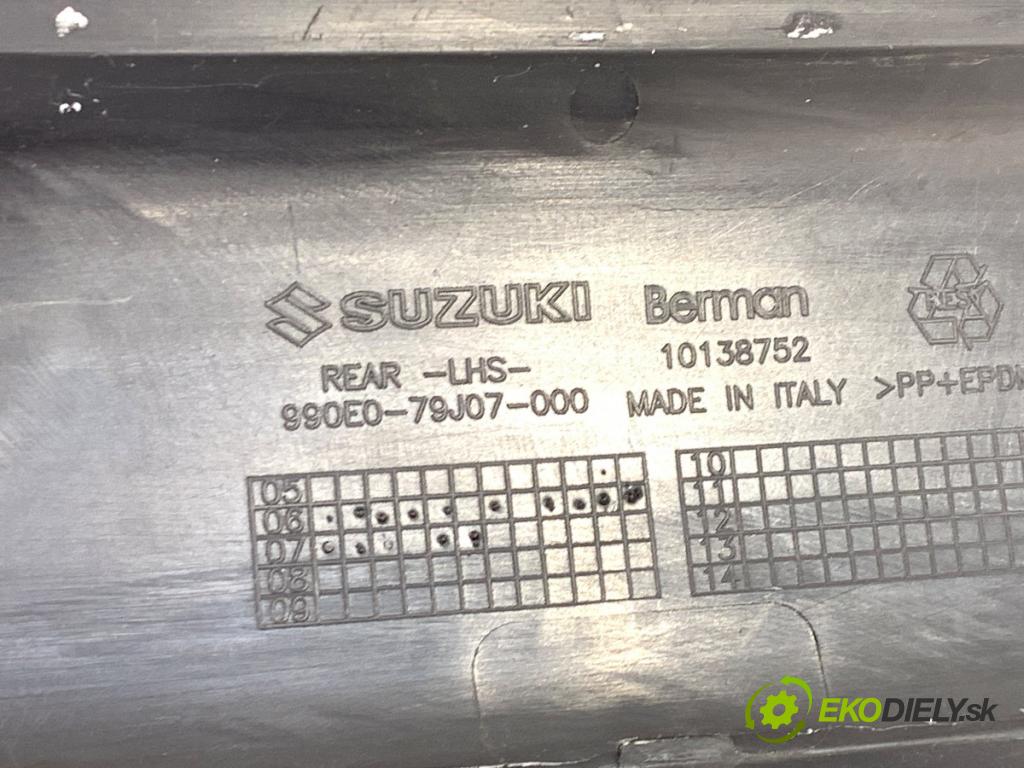 SUZUKI SX4 liftback 2007 79 kW 1.6 VVT (RW 416) 1586 Lišta Dvere ľavy zad 990E0-79J07-000