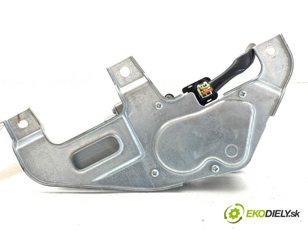 SUZUKI SX4 liftback 2007 79 kW 1.6 VVT (RW 416) 1586 motor stěračů zadní část