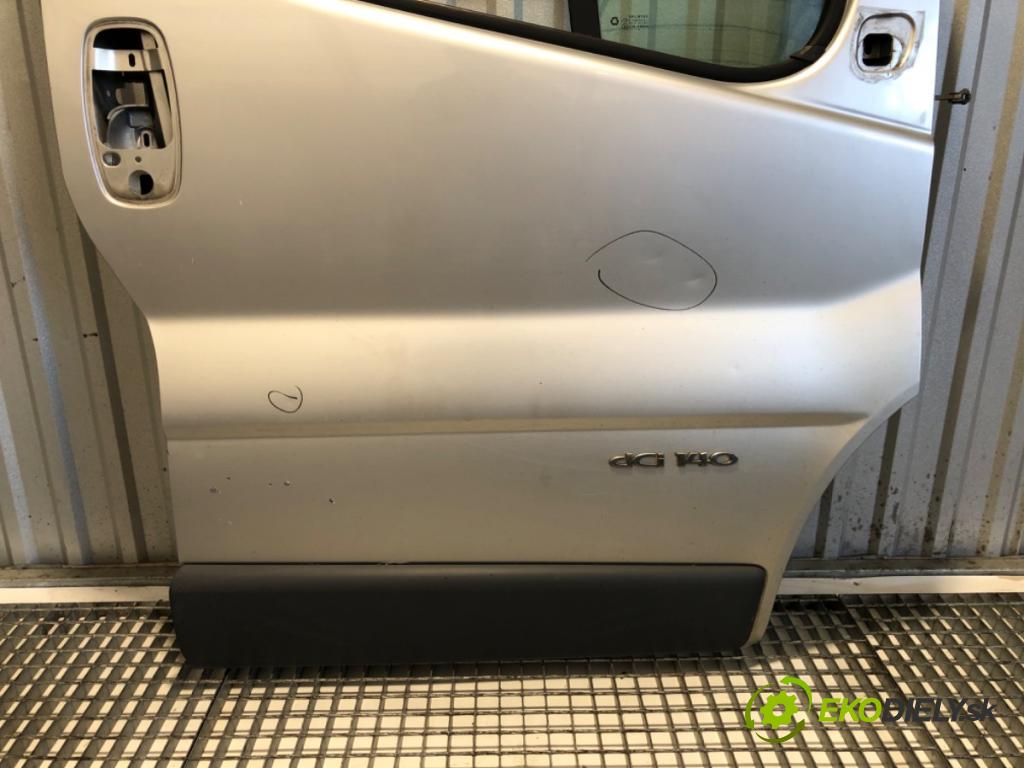 RENAULT TRAFIC II Autobus 2005 99 kW 2.5 dCi 135 (JL0D) 2463 dveře pravý přední část