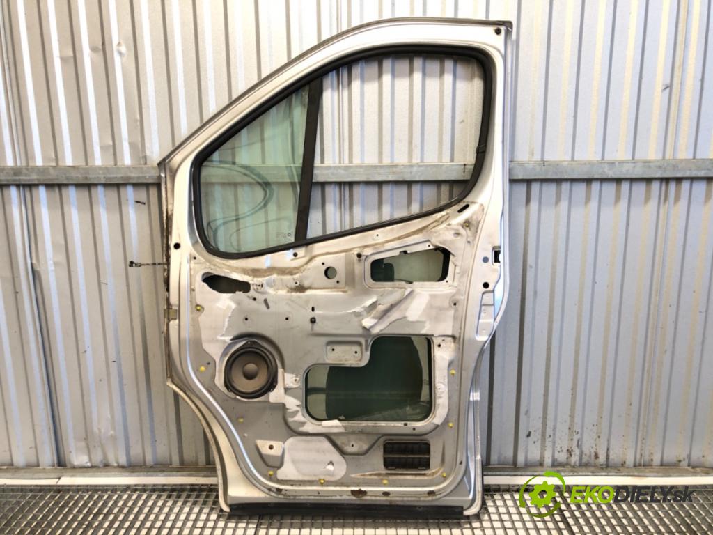RENAULT TRAFIC II Autobus 2005 99 kW 2.5 dCi 135 (JL0D) 2463 dveře pravý přední část