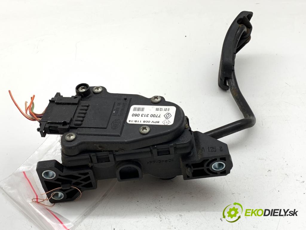 RENAULT TRAFIC II Autobus 2005 99 kW 2.5 dCi 135 (JL0D) 2463 Potenciometer plynu 7700313060 (Potenciometer plynového pedálu)