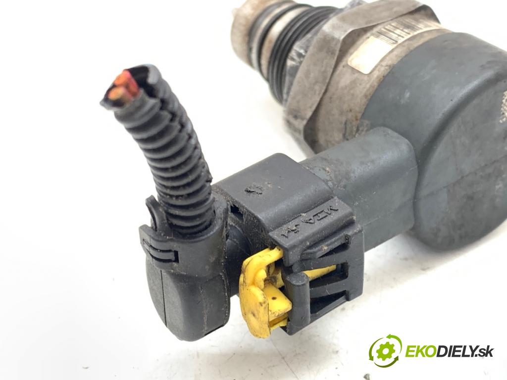 FIAT PUNTO EVO liftback 2010 55 kW 1.3 D Multijet (199AXC1A, 199BXC1A, 199AXT1A, 199BXT1A) 1248 Regulátor tlaku paliva 0281002507 (Palivový systém ostatné)