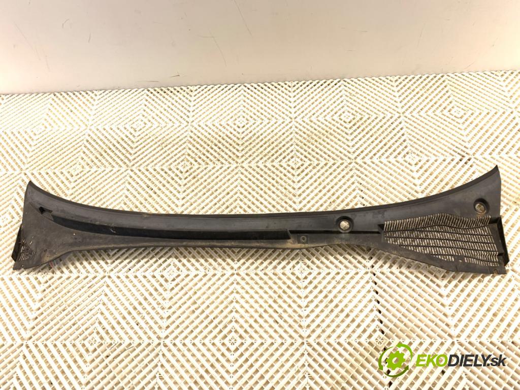 FIAT PUNTO EVO liftback 2010 55 kW 1.3 D Multijet (199AXC1A, 199BXC1A, 199AXT1A, 199BXT1A) 1248 Torpédo, plast pod čelné okno 51748698 (Torpédo (plast pod čelným sklom))