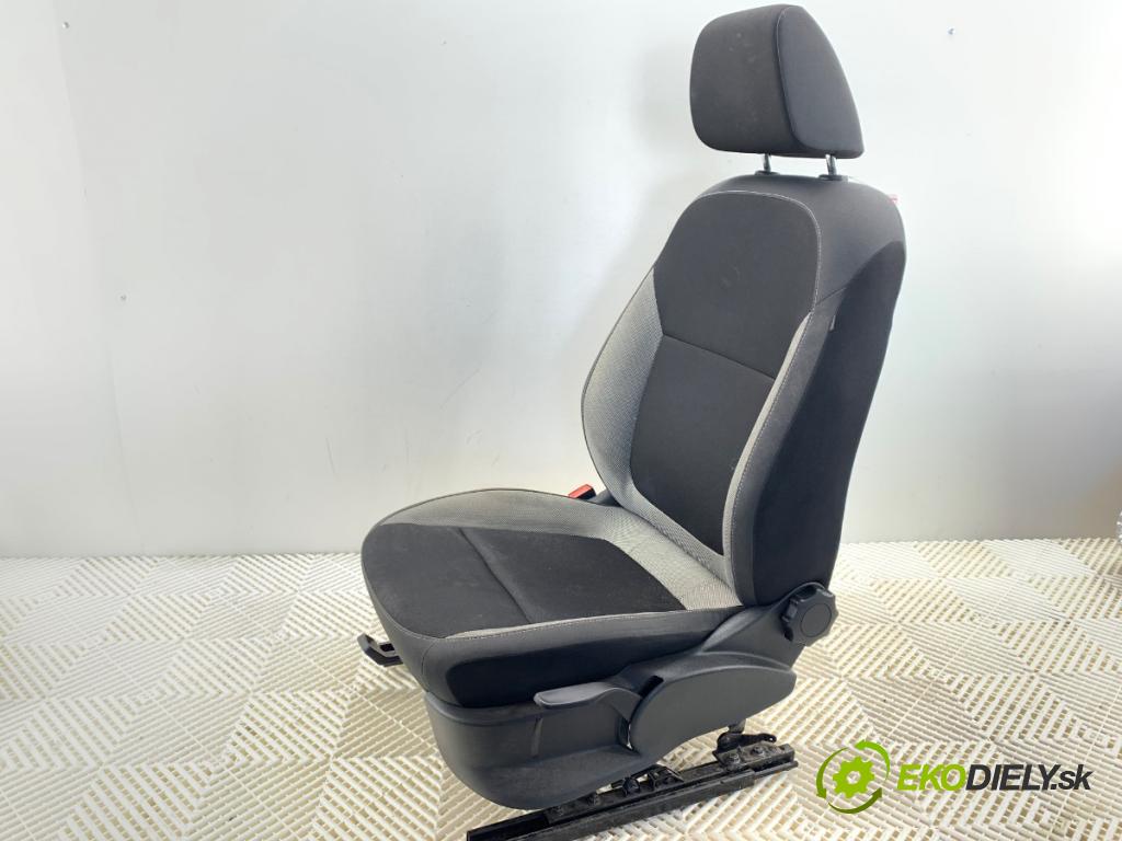 SKODA FABIA III liftback 2018 55 kW 1.0 999 sedadlo levý přední část