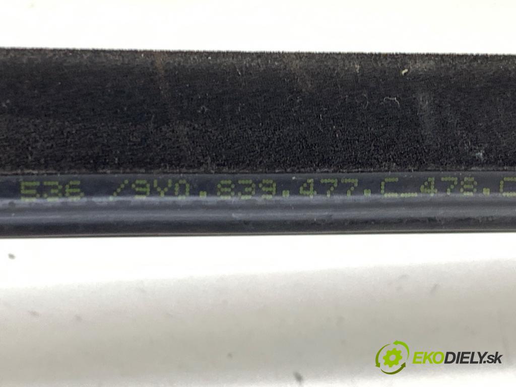 PORSCHE CAYENNE SUV 2017 250 kW 3.0 AWD (9YAAA1) 2995 lišta Sbírání: zadní část pravý 9Y0839476G