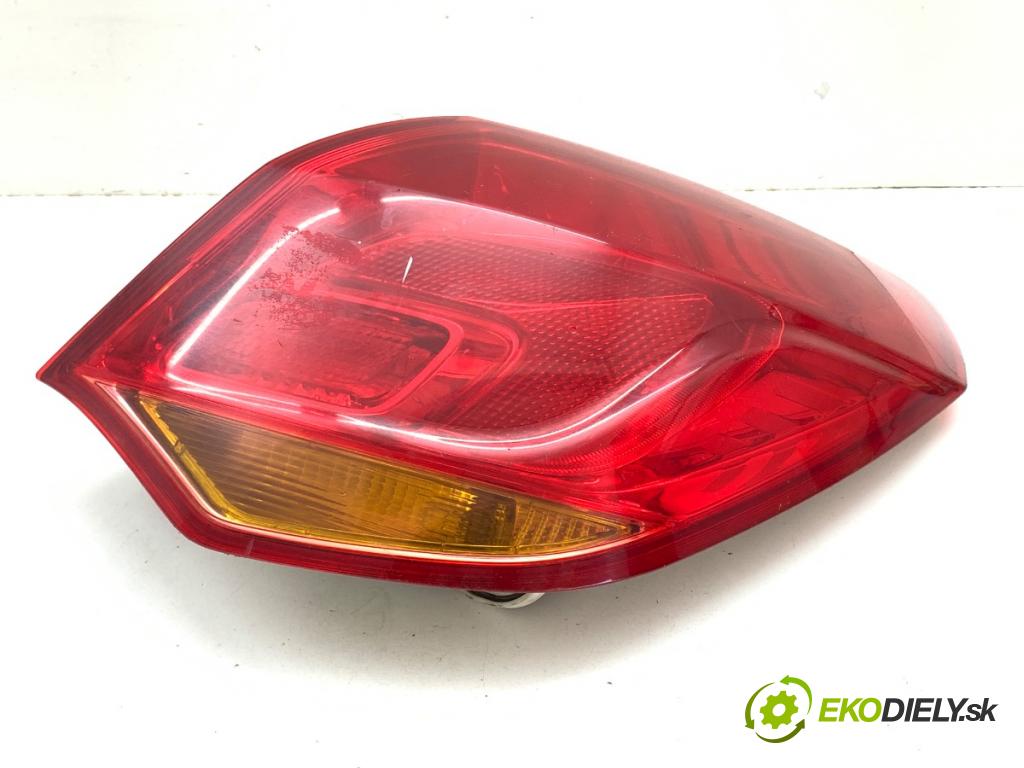 OPEL ASTRA J liftback 2010 81 kW 1.7 CDTI (68) 1686 světlo pravý zadní část 