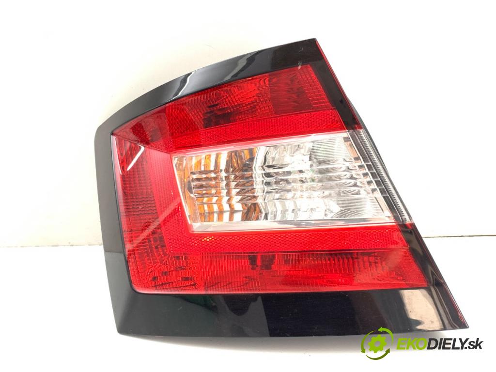 SKODA FABIA III liftback 2018 55 kW 1.0 999 světlo pravý zadní část 6V6945095