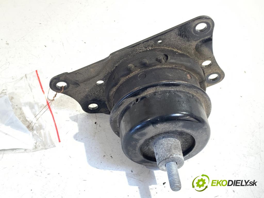 SKODA FABIA III liftback 2018 55 kW 1.0 999 AirBag motora pravý 6C0199167B