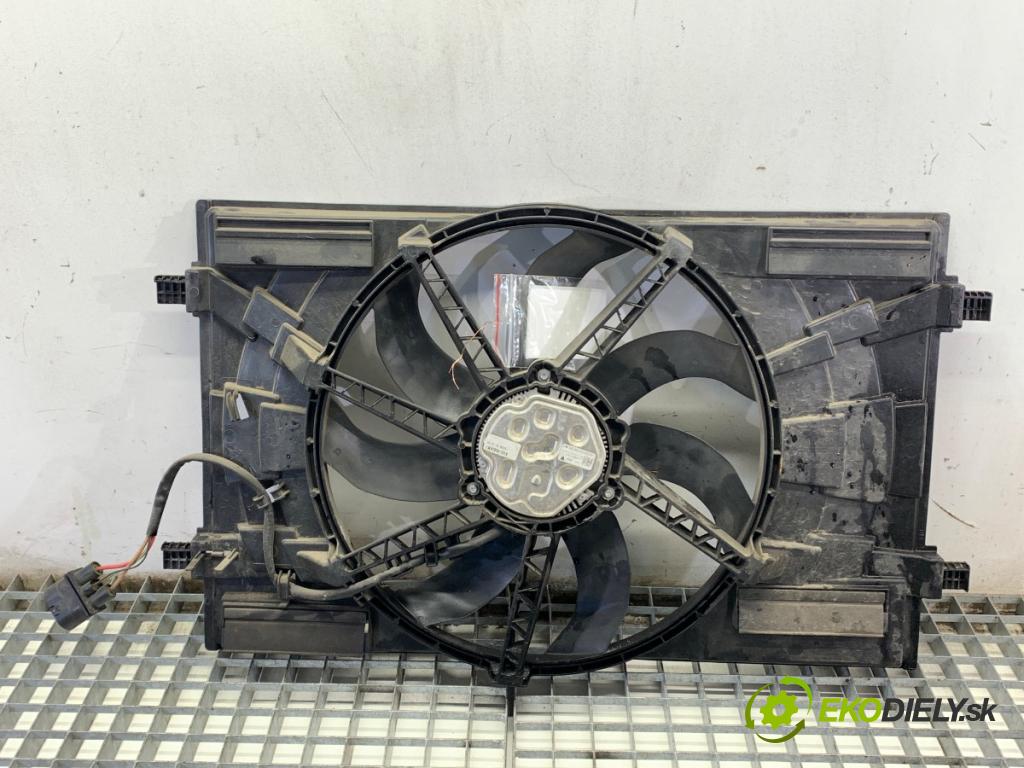 VW GOLF VII Kombi 2015 81 kW 1.6 TDI 1598 ventilátor chladiče 5Q0121205S (Ventilátor)
