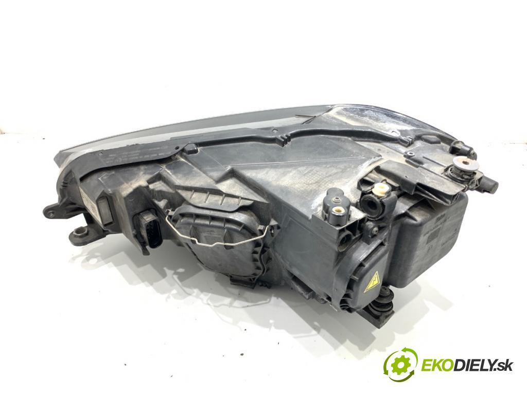 VW GOLF VII Kombi 2015 81 kW 1.6 TDI 1598 světlomet pravý přední část 517941032B