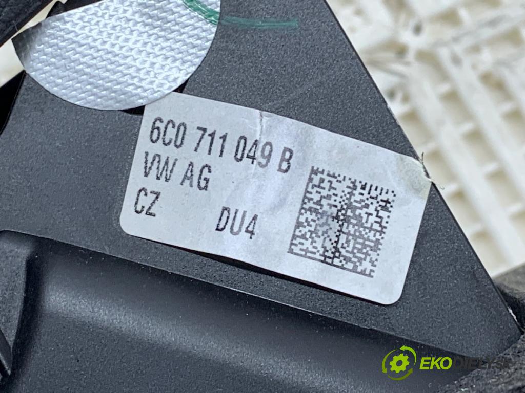 SKODA FABIA III liftback 2018 55 kW 1.0 999 kulisa 6C0711049B (Řadicí páka (kulisa) )