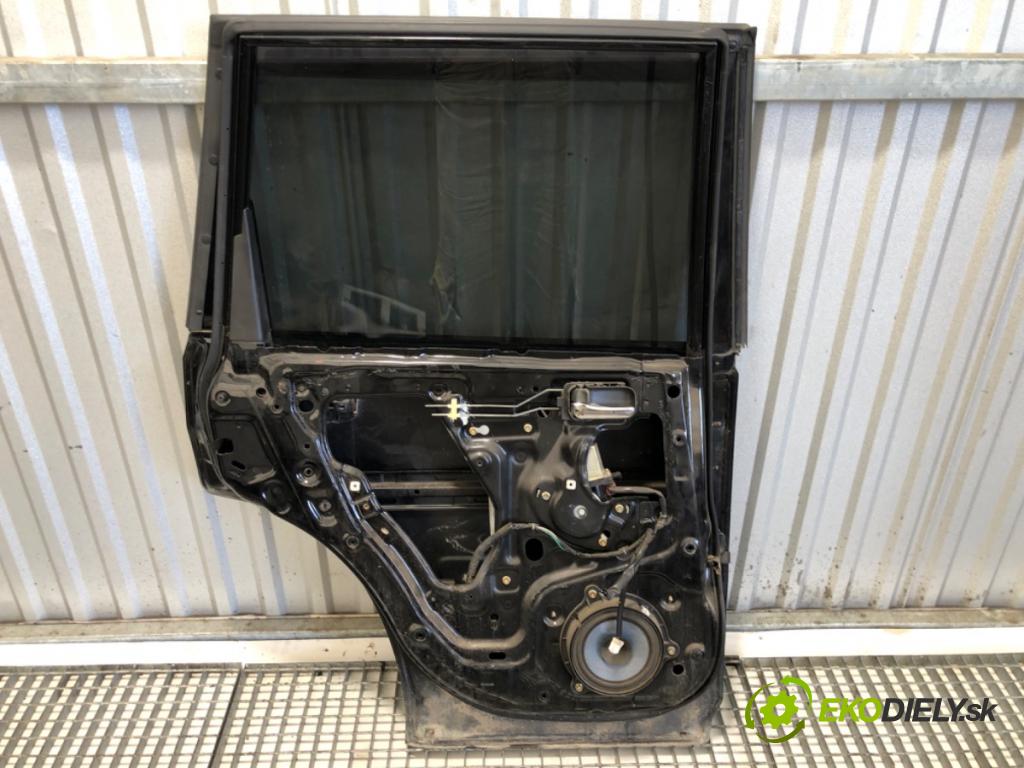 NISSAN X-TRAIL T30 SUV 2006 100 kW 2.2 dCi 4x4 2184 dveře levý zadní část