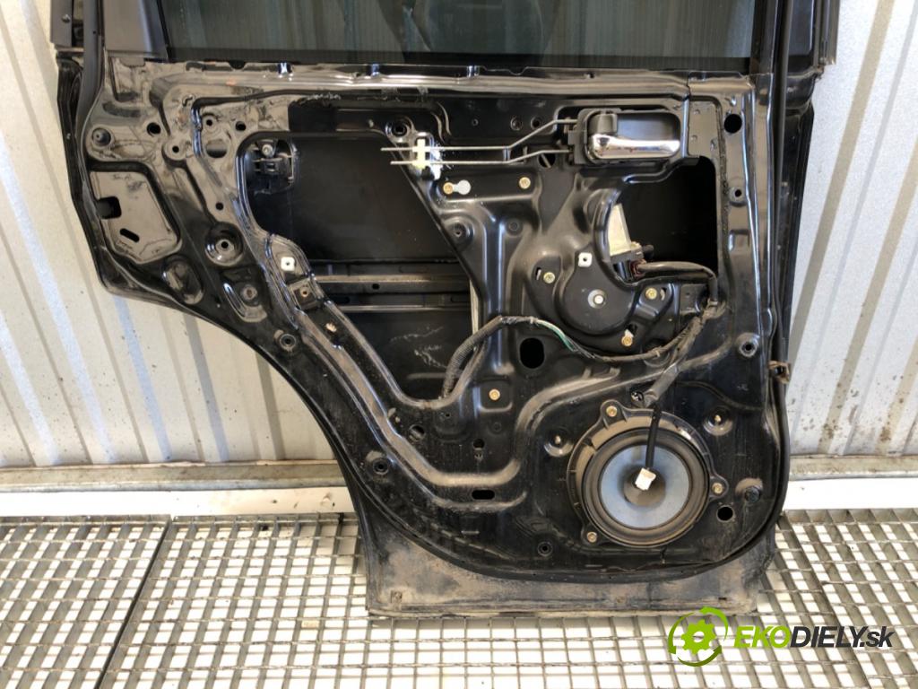 NISSAN X-TRAIL T30 SUV 2006 100 kW 2.2 dCi 4x4 2184 dveře levý zadní část