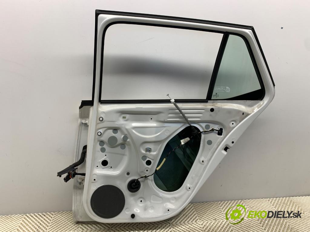SKODA FABIA III liftback 2019 55 kW 1.0 999 dveře pravý zadní část