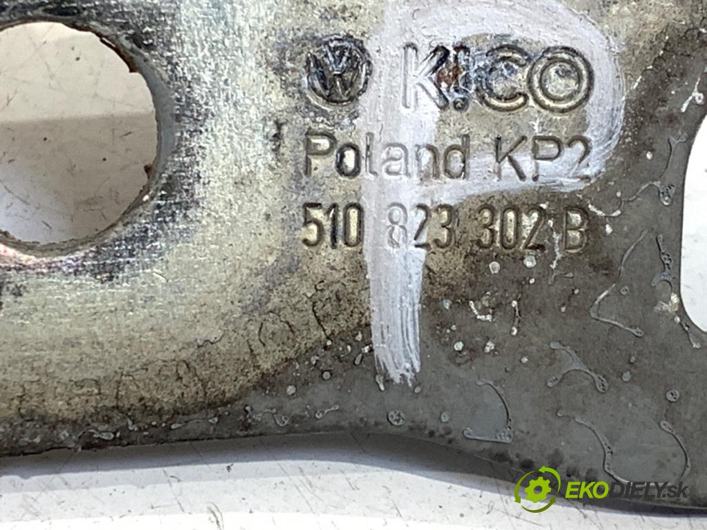 VW GOLF VII Kombi 2015 81 kW 1.6 TDI 1598 Záves kapoty pravy predný 510823302B