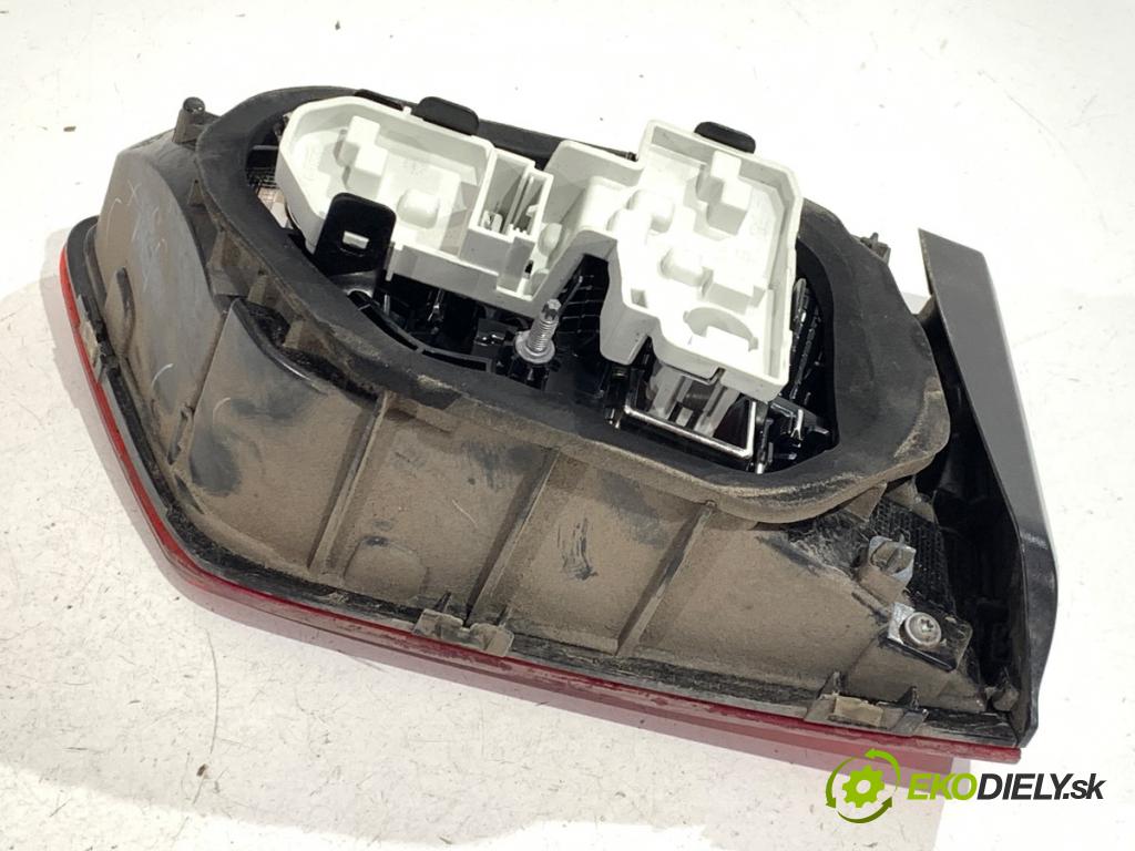 VW GOLF VII Kombi 2015 81 kW 1.6 TDI 1598 Svetlo pravy zad vnútorná 510945094K