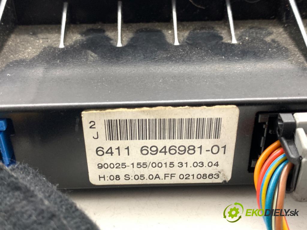 BMW E60 sedan 2004 160 kW 530 d 2993 Panel ovládaní topení 6946981 (Páčky pod volantem)